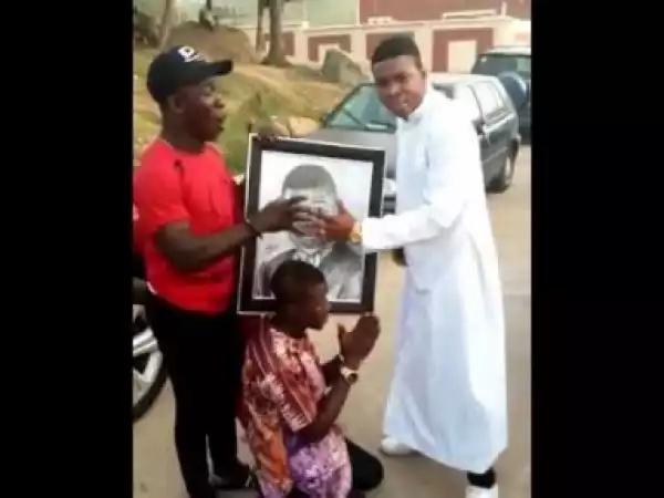 Video: Ago Ajewole (Woli Agba) - Daddy And Dele Prays For Designer